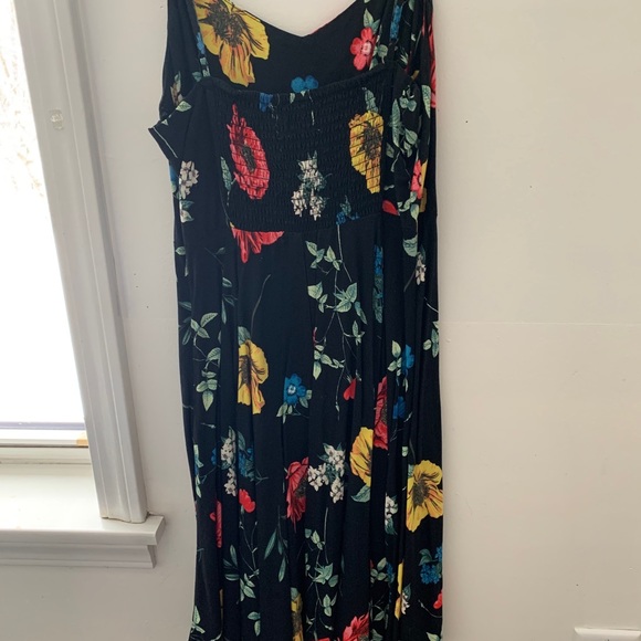 Old navy sundress. New w/o tags. - Picture 5 of 6